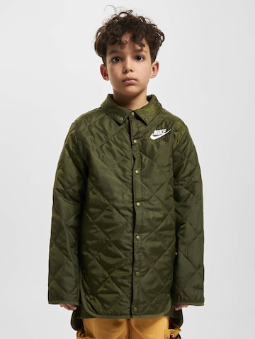 Nike Sportswear Tussenjas in Groen: voorkant