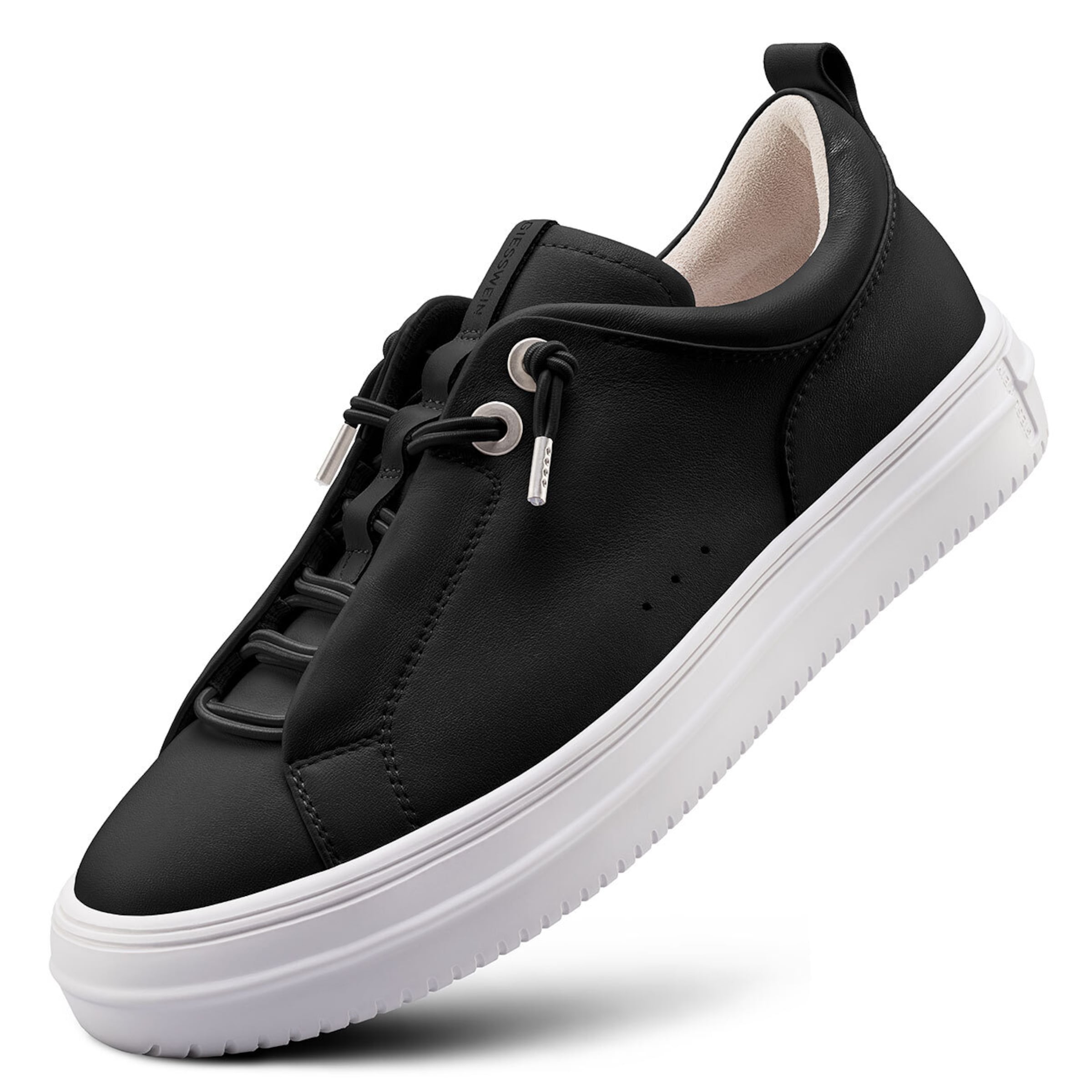 GIESSWEIN Sneaker in Schwarz: Vorderseite