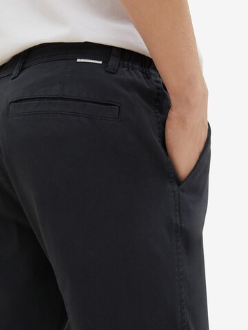 TOM TAILOR - regular Pantalón chino en negro