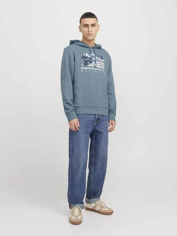 JACK & JONES Sweatshirt i blå