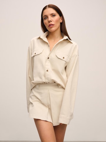 ORIMEI by Victoria Swarovski Блузка в Белый: спереди