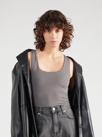 ONLY - Top 'LEA' en gris: frente