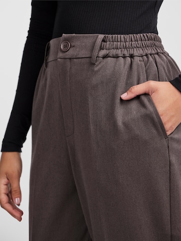 PIECES Loose fit Pleated Pants 'Camil' in Brown
