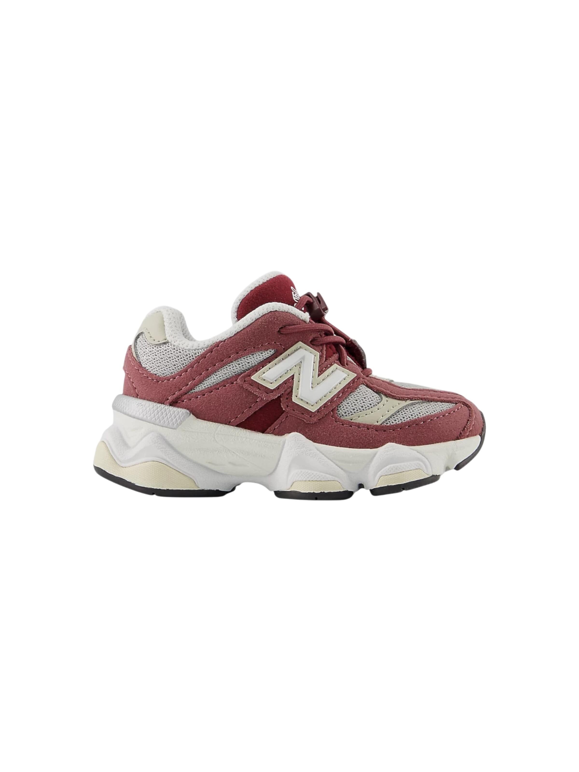 Baskets new balance en rouge : devant
