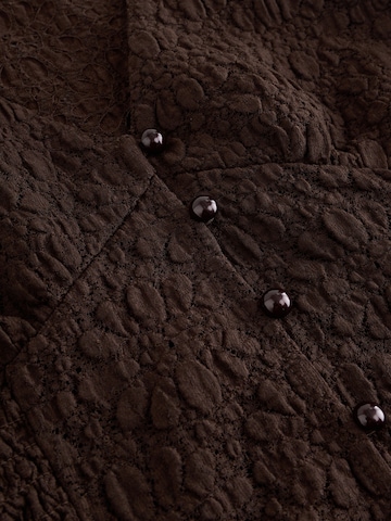 NextMajica - smeđa boja