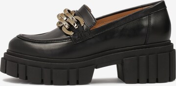 Kazar Classic Flats in Black: front