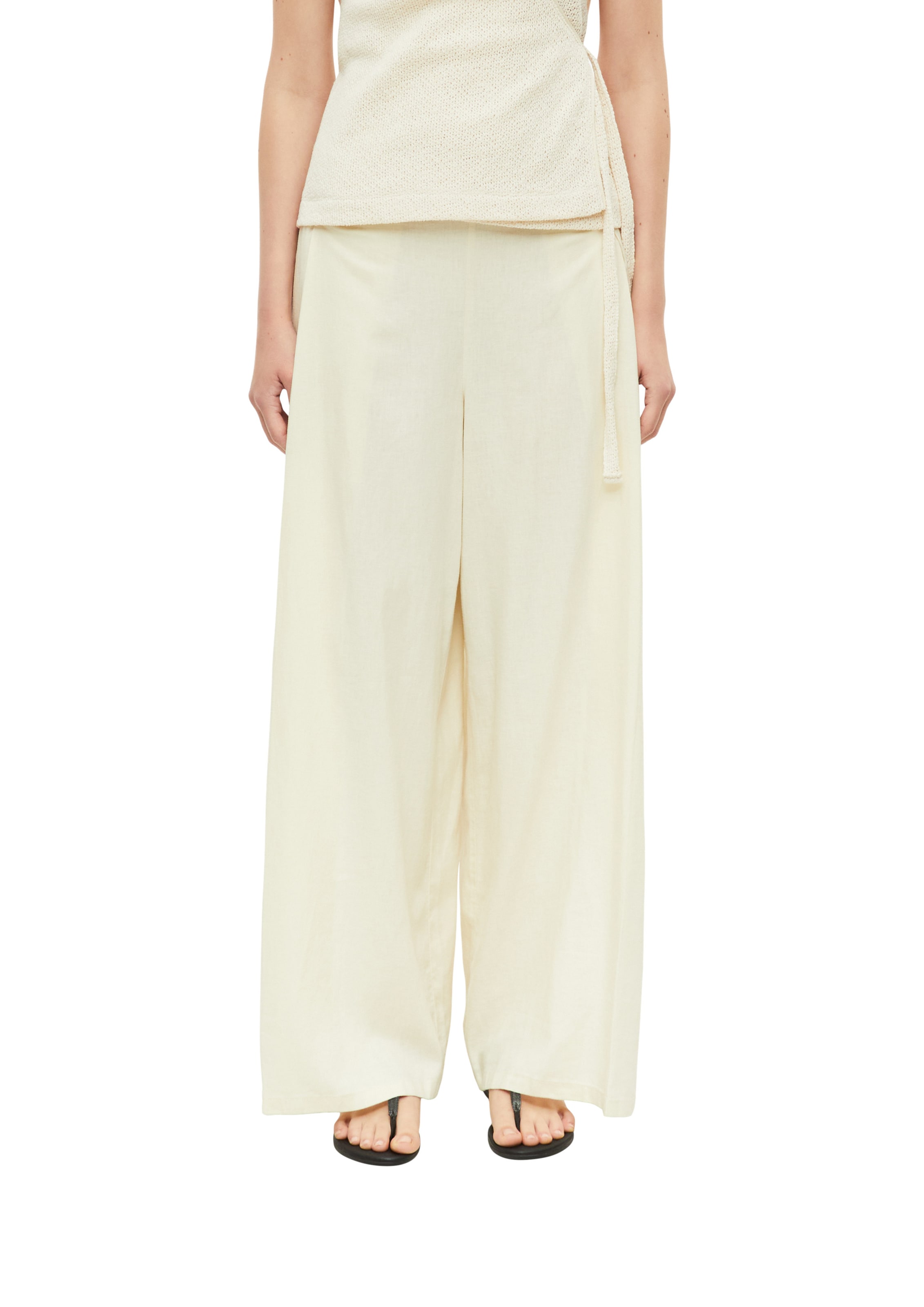 Regular Pantalon s.Oliver en beige : devant