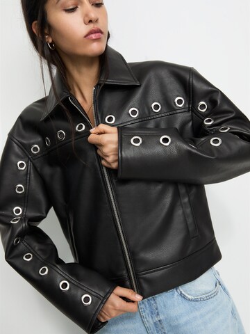 Veste mi-saison Pull&Bear en noir