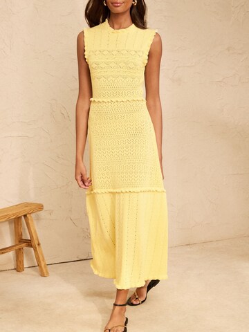 Robes en maille love & roses en jaune