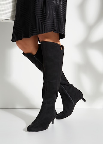 LASCANA Boots in Black: front