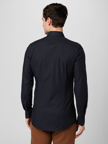 OLYMP - Ajuste estrecho Camisa en negro
