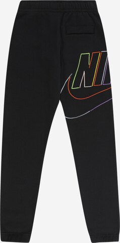 Nike Sportswear Tapered Housut värissä musta