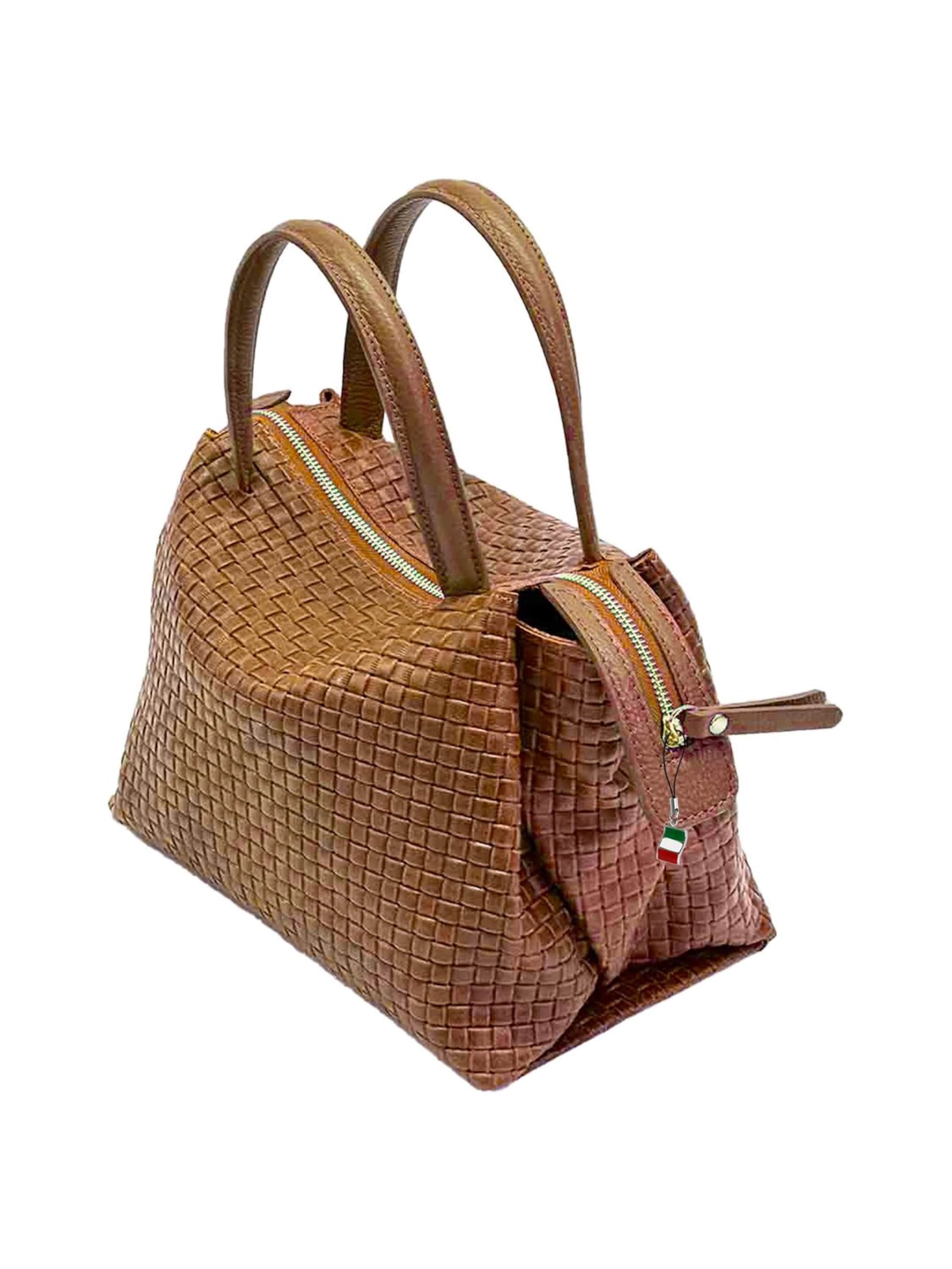 Florence Schoudertas in Bruin