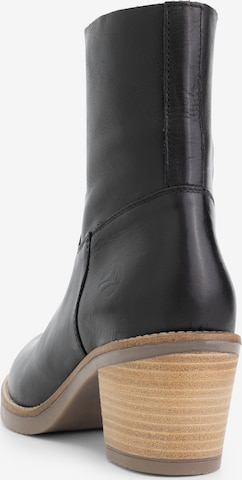 Travelin Ankle Boots in Black