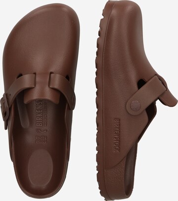 BIRKENSTOCK Pantofle 'Boston' – hnědá