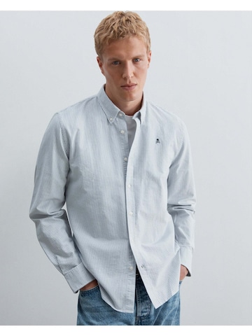 Coupe regular Chemise ' ' Scalpers en gris : devant