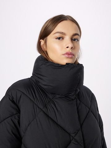 UNITED COLORS OF BENETTON Between-season jacket in Black