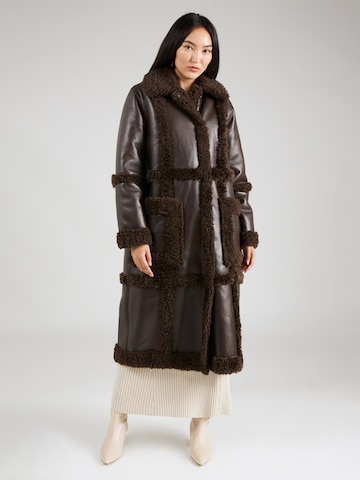 STAND STUDIO Winter Coat in Brown: front