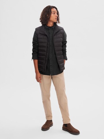 SELECTED Regular fit Button Up Shirt 'Regrick' in Black