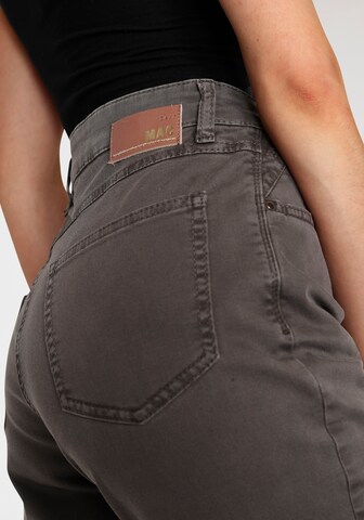 MAC Slimfit Jeans in Braun