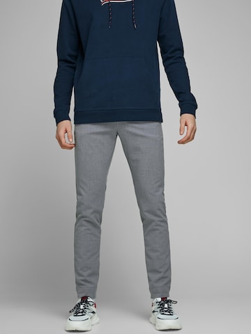 Coupe slim Pantalon chino 'Marco Connor' JACK & JONES en gris : devant