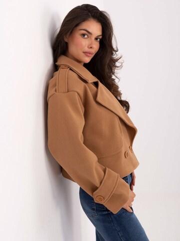 Madnezz House Übergangsjacke in Beige