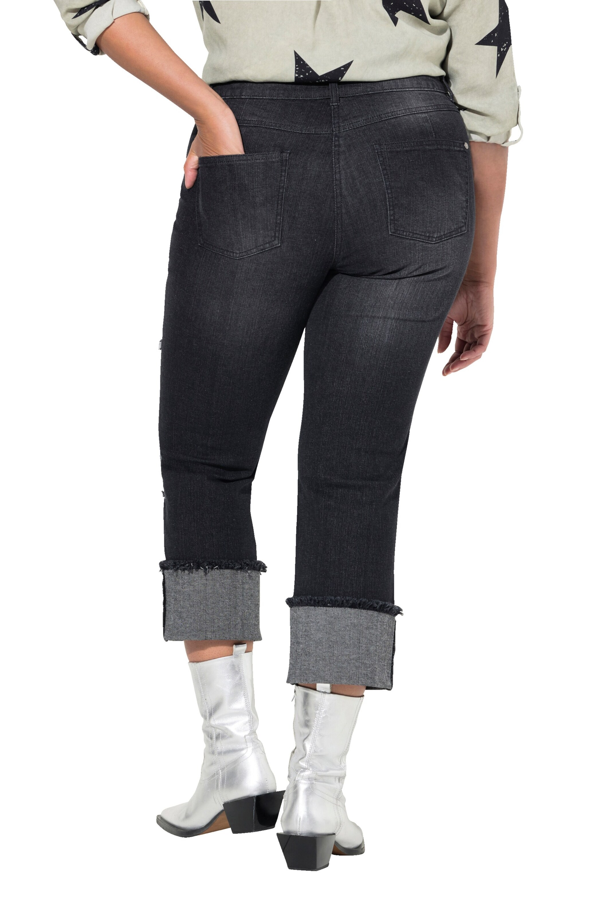 Angel of Style Flared Jeans in Black
