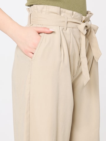 ONLY Wide leg Veckad byxa 'Aminta-Aris' i beige