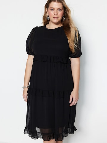 Trendyol Curve Jurk in Zwart: voorkant