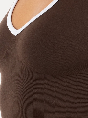 Smilodox Sporttop in Bruin