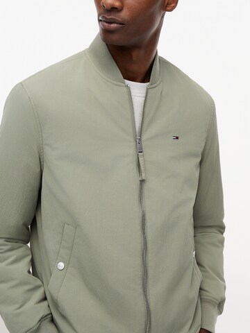 Tommy Jeans Átmeneti dzseki - zöld