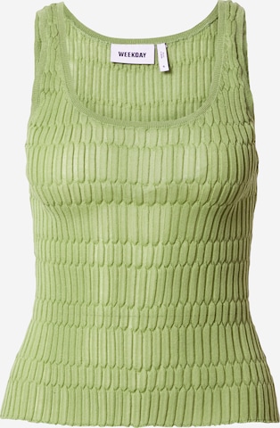 Top in maglia 'Claire' di WEEKDAY in verde: frontale