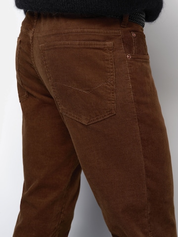 MEYER Regular Chino trousers in Brown