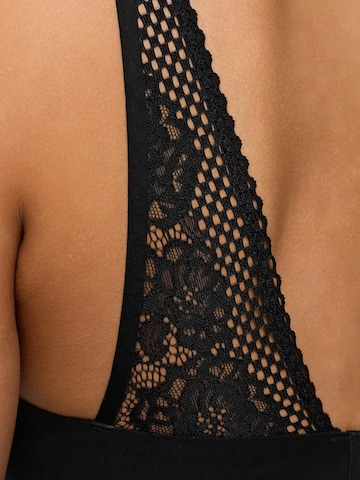 cfab - Push-up Sujetador 'Comfort Push up BH mit Spitze' en negro