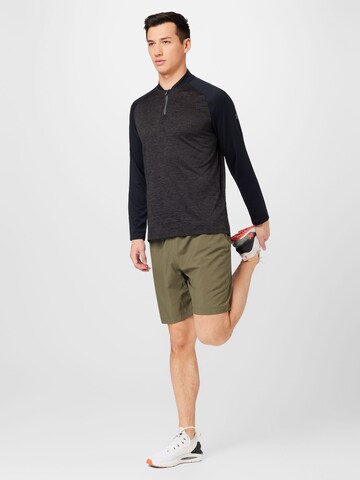 UNDER ARMOUR Regular Sportshorts in Grün