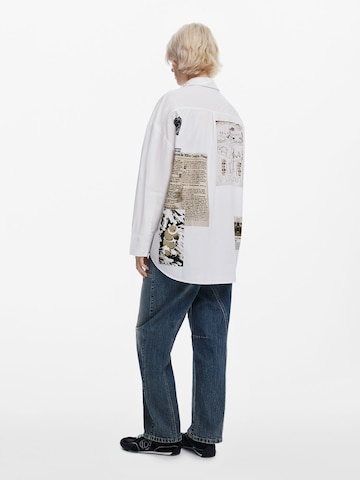 Chemisier Desigual en blanc