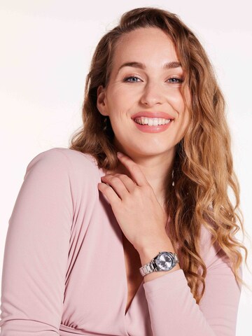Montre à affichage analogique Lucardi en argent : devant