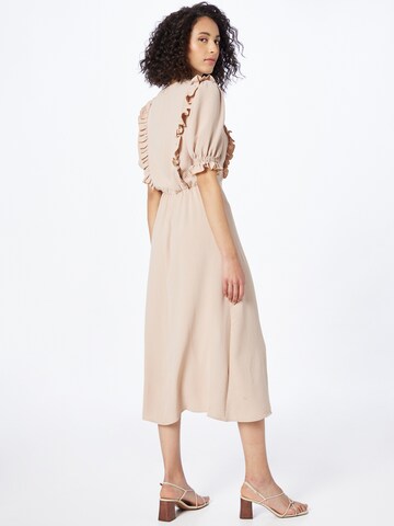 Robe AX Paris en beige