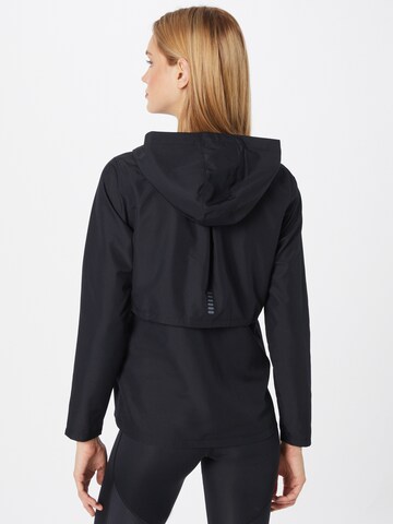 UNDER ARMOUR Trainingsjacke 'OutRun' in Schwarz