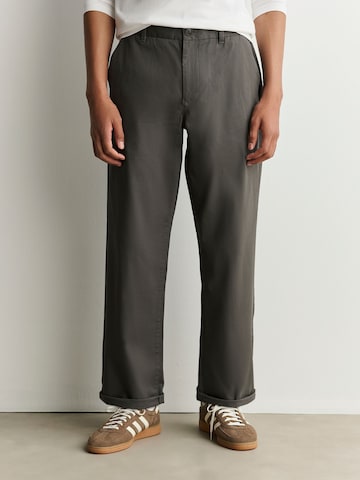 Regular Pantalon chino Next en gris