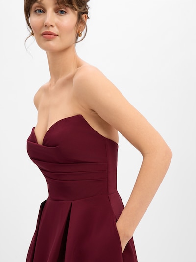 Laona Evening dress in 32 in Aubergine, Item view
