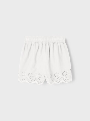 NAME IT Regular Shorts 'Flema' in Weiß