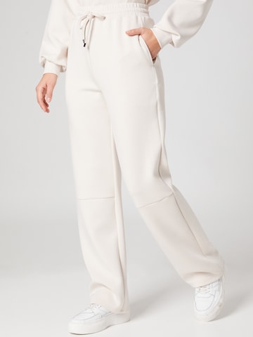 Guido Maria Kretschmer Women Loose fit Trousers 'Virginia' in White: front