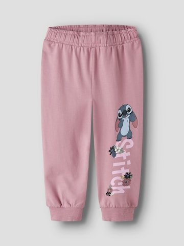 NAME IT - Tapered Pantalón 'Stitch' en lila