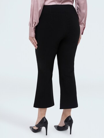 Fiorella Rubino - Acampanado Pantalón en negro