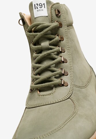 N91 Boots 'Style Choice HI' in Groen