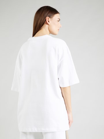 Nike Sportswear T-Shirt 'ESSNTL' in Weiß