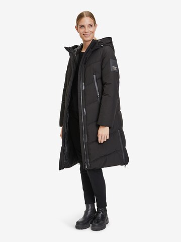 Betty Barclay Steppjacke mit Kapuze in Schwarz