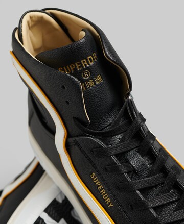 Superdry Sneaker in Schwarz