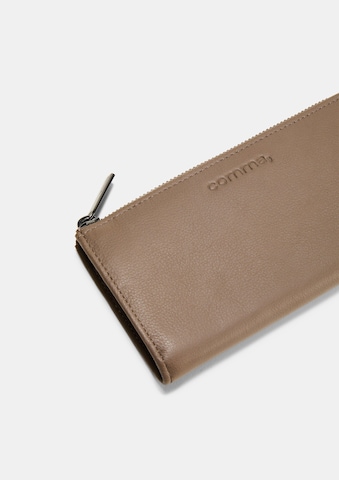 COMMA Wallet in Brown